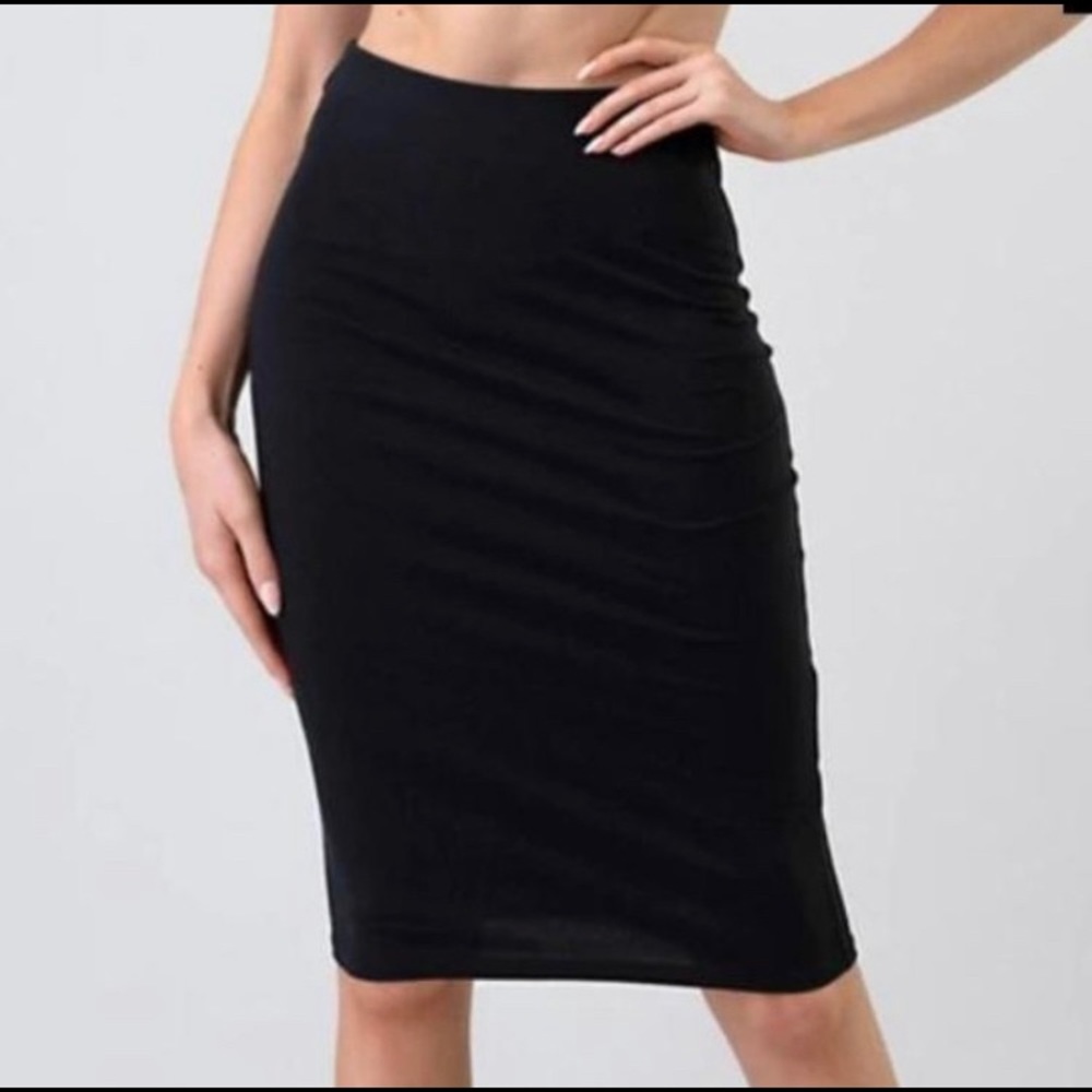 LEITH - Black Body-con Pencil Skirt - S